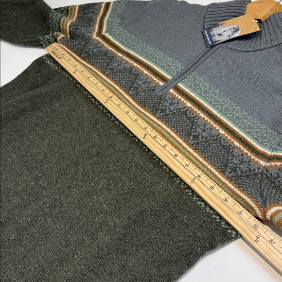 Royal Robbins Olive and Charcoal Zip-Up Merino Wool Sweater NWT - Picture 8 of 11